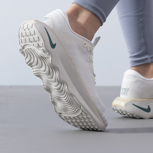 Nike (NIKE) women's shoes MOTIVA thick-soled sports shoes fitness training cushioning comfortable breathable running casual shoes DV1238-102 36