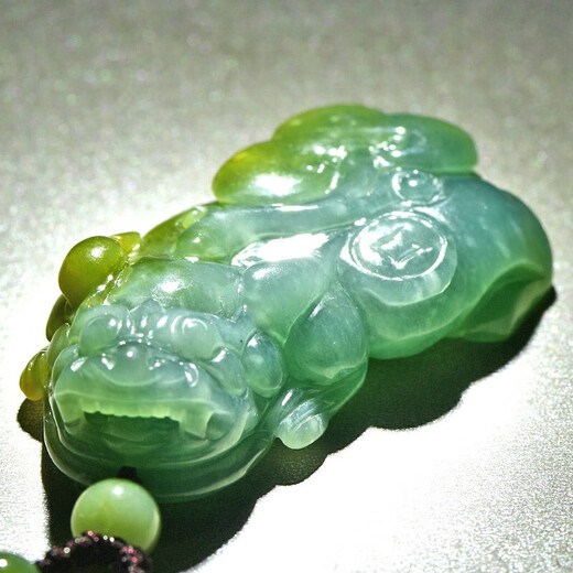 
A thousand years of jade jade Pixiu pendant, men and women ice-bottomed jade Pixiu jade pendant, jade pendant, with certificate, model five QZF3878i