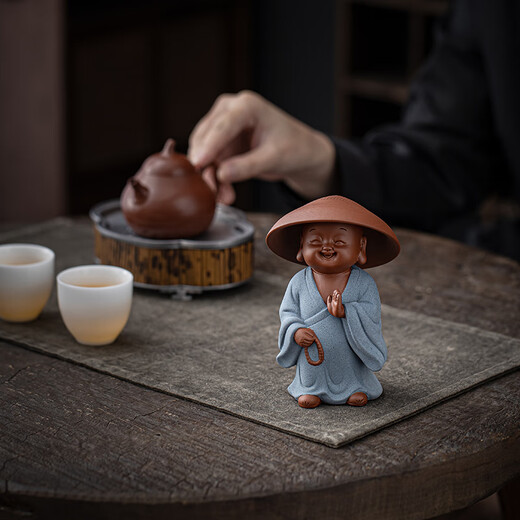 Yuxuan Creative Walker Little Monk Zisha Tea Pet Tea Leak Tea Filter Tea Set Creative All-Porcelain Filter Ornament XWH-Walker Little Monk Lanyi