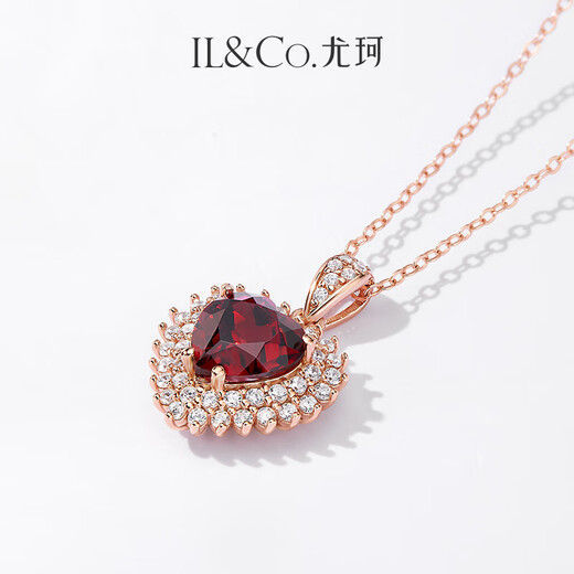 IL&CO Youke Love Necklace for Women Natural Garnet Pendant Heart-Shaped Clavicle Chain Birthday and Valentine's Day Gift for Girlfriend Garnet Pendant with Silver Chain + Love Gift Box