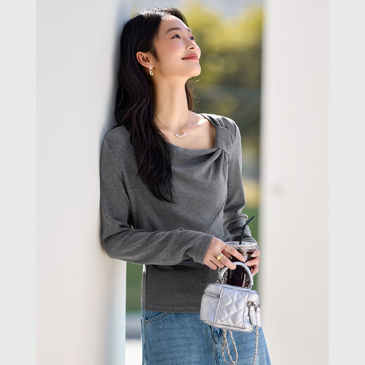 T-shirt à manches longues à manches longues pour femmes au printemps 2025