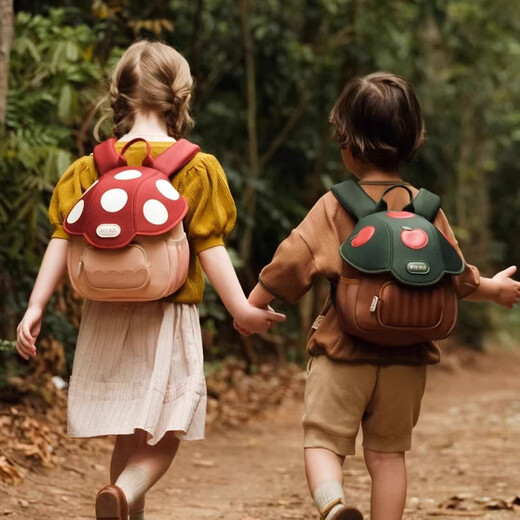 Huanxi Jiaer Kindergarten Small School Bag for Girls, Boys and Children, Lightweight and Cute Mushroom Three-dimensional Backpack for Going Out on Shoulders, Red Mushroom 21*9*26cm