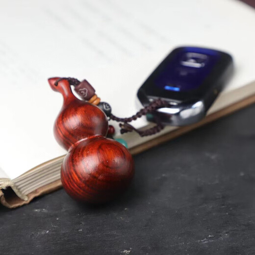 Rosewood kleiner Kürbisauto Schlüsselbund Anhänger für Männer und Frauen grünes Sandelholz Anhänger Kette Paar Bag Hängende Ornamente Geschenk Red Sandelholz Schlüsselbund Gürne 1