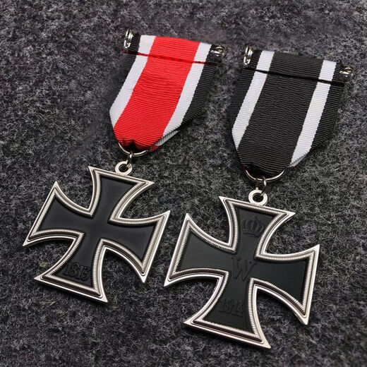 Retro Iron Cross Medal COS German Badge Brooch Metal Pendant Trend Iron Cross Red Simple Dress