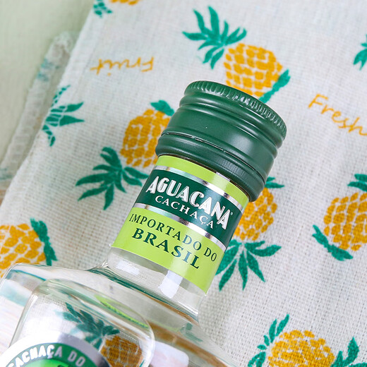 Aguacana [original bottle imported] Brazilian wine Kachasa Kasha Sarum Sugarcane Wine Foreign Wine Aguacana Kasha Rum 700mL 1 bottle
