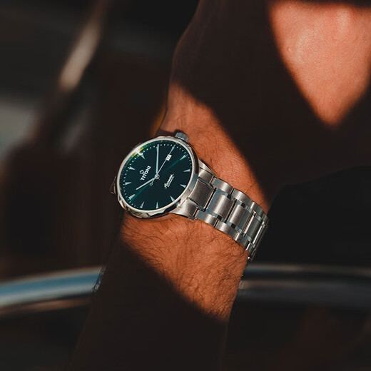 
Plum Blossom (Titoni) Men's Watch Swiss Watch Air Overlord Series Automatic Machinery Classic Business Men's Watch 83733 S-673 Steel Belt Green Disc