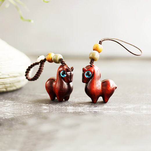 Mujuan red wooden horse pendant pendant, immediate success, wooden cartoon cute pony creative security mobile phone chain key, dark brown, red sandalwood Tang horse, live buckle rope style 1