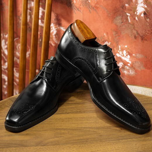 Bakok Brock Crock Leather Shoe для мужчин Высококачественный верхний слой коровьего коровьего бизнеса Формальное одеяло свадебное костюм.
