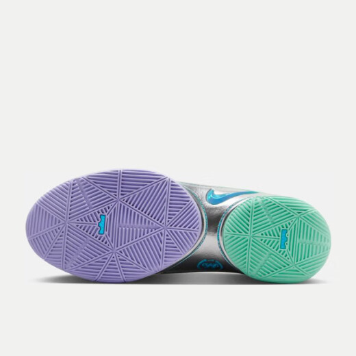 Nike (Nike) zapatos de baloncesto zapatos para hombres 2025 Summer Nuevas zapatillas de zapatillas LBJ James 22 Practicantes zapatillas de choque de choque de choque Fz1098-100 gloriosos verdes/espuma de espuma/plata 43