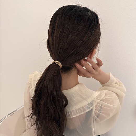 Jiuvia Bague de cheveux en peluche pour femmes corde à cheveux attachée Bigle de caoutchouc nouveau anneau en cuir Haute année élastique corde de tête rouge JYFQ147 Gold Bead Head Rope 2 Pack (non spécifié)