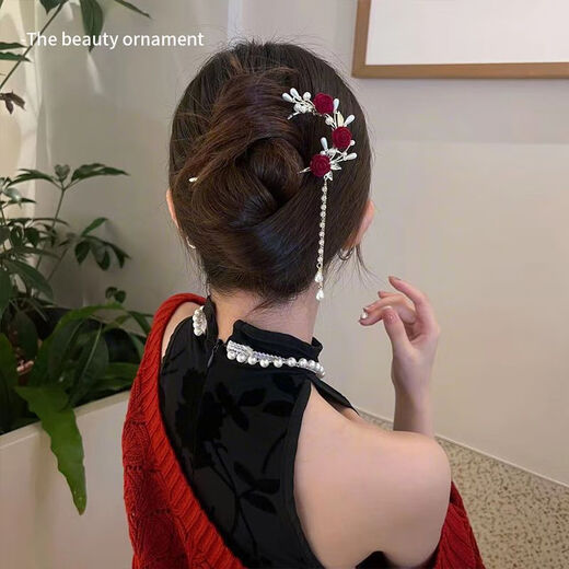 芠拉新款超仙红色玫瑰发簪新娘中式头饰U型簪子女流苏感发钗 三朵红玫-二齿A14-304