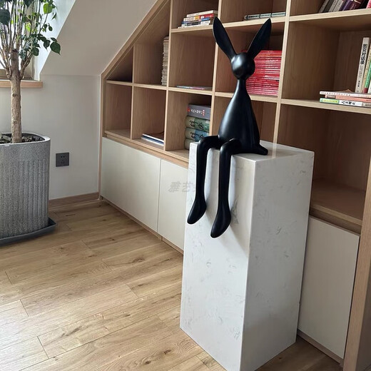 
Sitting long-eared rabbit ornaments Cute good rabbit ornaments Internet celebrity cartoon long-eared sitting rabbit sculpture living room electric black 28cm 9928cm