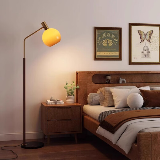 Zhongshuai Nordic Minimalist Stehlampe Wohnzimmer Sofa Seite Nachttischlampe Moderne personalisierte dekorative Ambientelampe Vertikaler einfacher Stil-Schwarze Stehlampe Warmes Licht