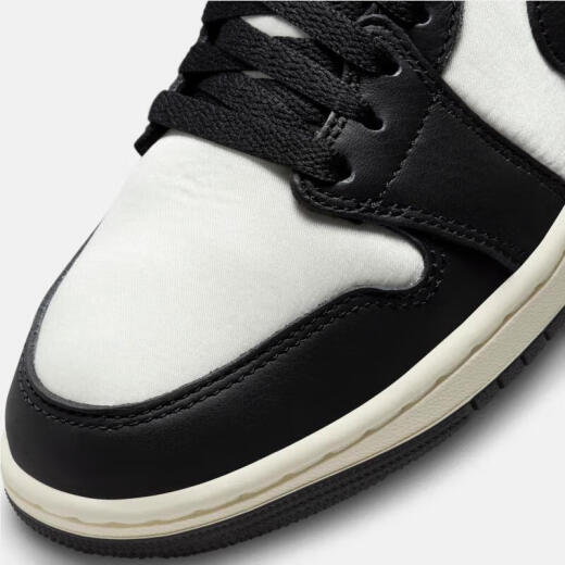 NIKE/耐克 AIR JORDAN 1 LOW AJ1低帮女子复古运动休闲板鞋 FB9893-101 37.5