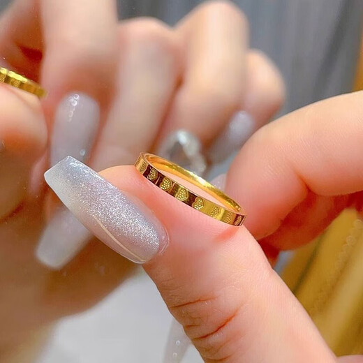 Yulong Lao Phoenix Gold Store Style Full Circle Love Ring 999 Gold Plain Circle Peach Heart Solid Gold Plated Ring Ring Tail Ring Gift Love Ring No. 10 0.78g