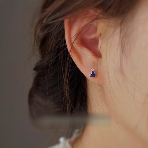 Simple and elegant tanzanite earrings, tanzanite island s925 silver for women, exquisite zircon inlay, shiny, compact, golden pair