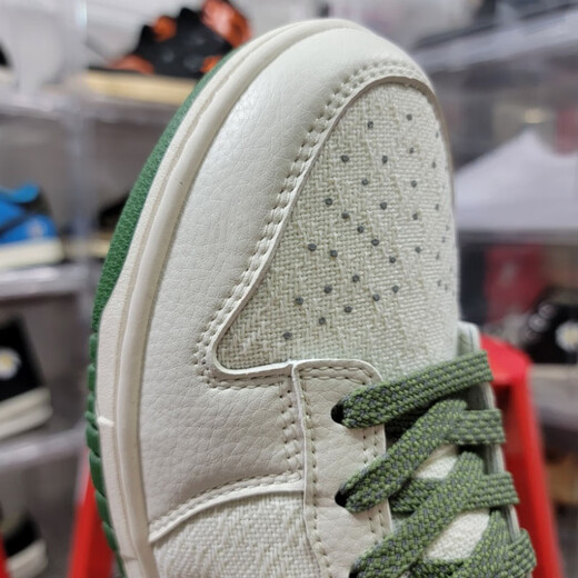 帅电SB Dunk Low 潮牌联名 米白绿男女低帮休闲运动板鞋 DQ1098-368 DQ1098-368 米白绿 42.5