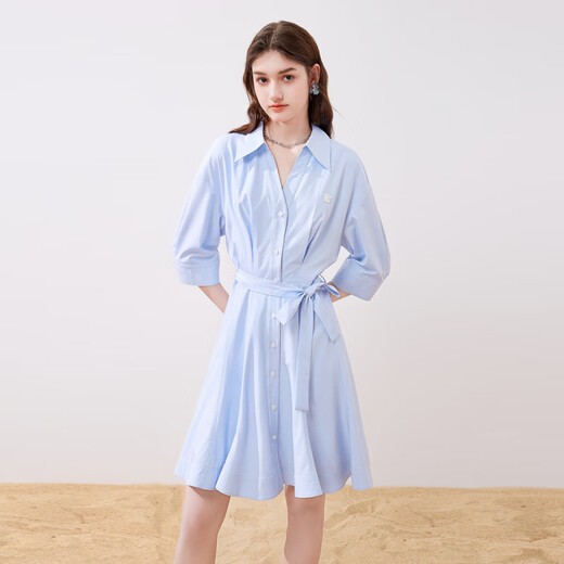 Qiushii yiren rafraîchissante robe bleue rayée d'été nouveau tempérament féminin jupe de chemise à manches mi-manches bleues m