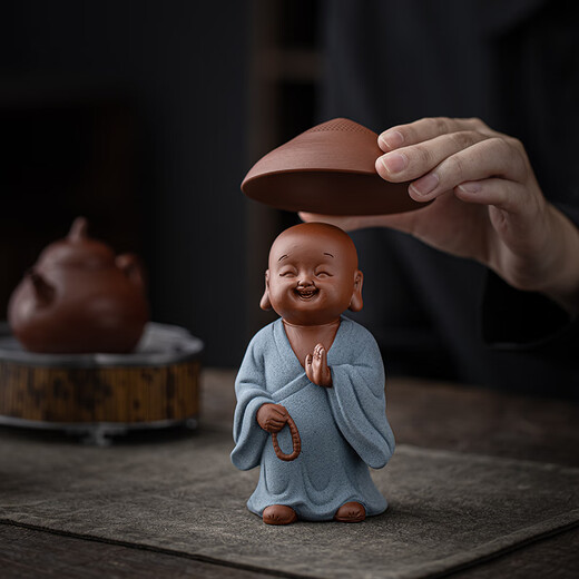 Yuxuan Creative Walker Little Monk Zisha Tea Pet Tea Leak Tea Filter Tea Set Creative All-Porcelain Filter Ornament XWH-Walker Little Monk Lanyi
