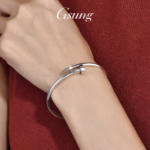 GsunG platinum bracelet for women new model PT950 nail bracelet with opening personality and fashionable platinum bracelet for men and couples. PT950 bracelet is about 30 grams. Pre-order