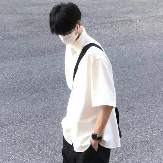 Miao Yijia kurzärärmiges Hemd Herren Sommerjacke weißes Hemd Herrenhemd Casual Viertelärmelte halbärmelige Kleidung Herrenstil Hong Kong Style White Kurzärmelige lose Hemd M.