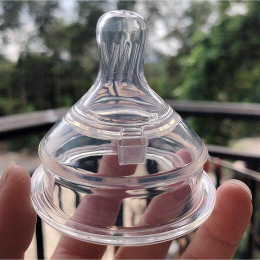 
Lanlian General BunnyToo BNT-6626 6627 6628 Square Baby Silicone Pacifier Nipples + Hollow Ball L Size is suitable for 6-12 months