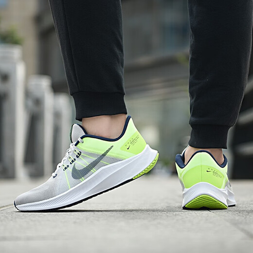 Nike running shoes men's shoes 2025 summer new mesh breathable sports shoes Quest 4 flying line lightweight shock-absorbing casual gray fluorescent yellow-green DA1105-003 Explorer 4 generation 42.5