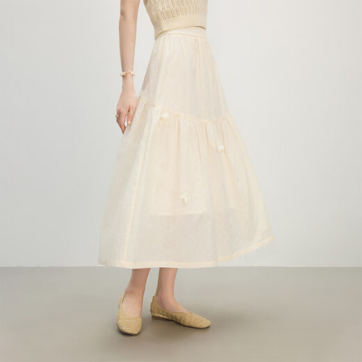 范思蓝恩立体花瓣钉珠半身裙女2025夏新款小A摆甜美优雅半裙2174 奶油米 L