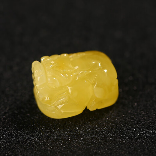 Yuyi Natural Russian Amber Beeswax Pixiu Pendant Bracelet Necklace Pendant Star and Moon Bodhi Mantra Beads DIY Accessories Small through hole (about 1.5 grams) 18 mm long