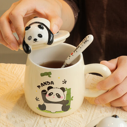 Busy farmer mug for girls, good-looking souvenir, ceramic mug with lid and spoon, panda birthday gift, cute gift box, giant panda (lid + exclusive spoon) sitting