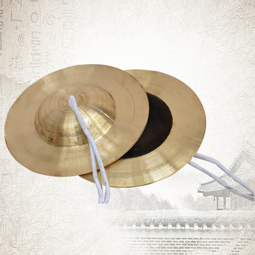 La poésie pastorale sonne des cymbales de cuivre grandes cymbales à tambales de taille de tambale de taille
