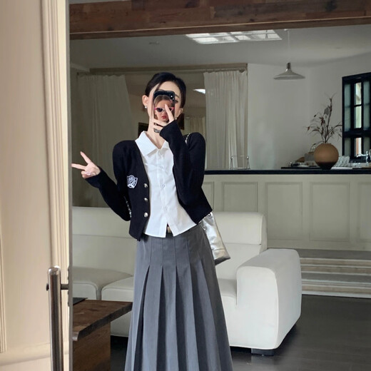 Mu Ni fake two-piece long-sleeved shirt Polo collar top black spliced short slim college style commuting outer layer black top fake two-piece M size recommended 80-100Jin Jin is equal to 0.5 kg