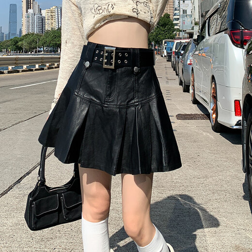 Changluzhu Jupe courte en cuir noir pour femmes, petite jupe en cuir plissée en ligne courte à taille haute hauteur 2025 printemps et automne jupe à demi-corps jupe noire courte (avec ceinture) 9926 Single Taille S