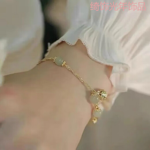 Design best friend’s Chinese style gold wire bell pendant bracelet, special gift M1392 ancient style bell hand, bell bracelet