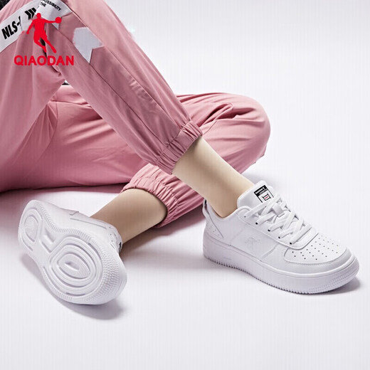 Jordan women's shoes, leather sports shoes, leather face casual trends, versatile Air Force No. 1 thick sole height-enhancing white shoes