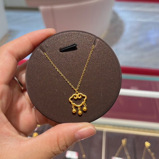GOR Fat Donglai's same style 18K gold safe lock pendant yellow l gold auspicious cloud lock bell necklace Ruyi female sense clavicle chain simple auspicious cloud lock bell necklace