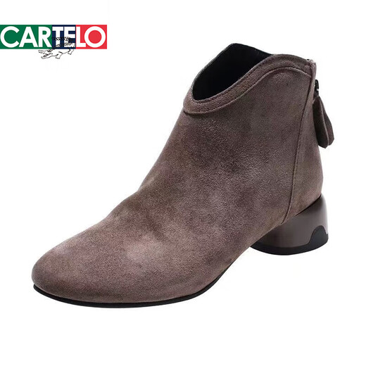 卡帝乐鳄鱼（CARTELO）磨砂皮绒面低跟小短靴女秋冬季单靴粗跟V口裸靴软底瘦瘦靴 棕色(单里) 36
