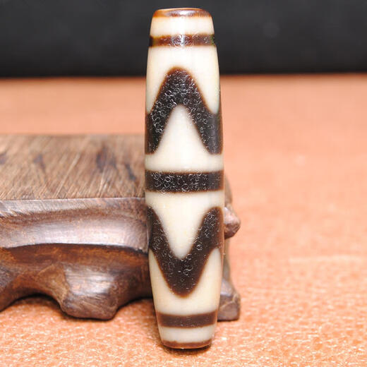 
Luoyi authentic pure agate chalcedony old mine high oil pharmacist weathered pattern three-five seven-nine eye dzi bead necklace pendant number 1049 weathered patellar pharmacist Guanyin dzi bead