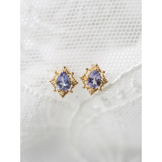 Fat Donglai quality tanzanite earrings niche rhombus silver gold-plated zircon Japanese set Qiunai pair of earrings