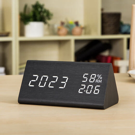 Woodshow Creative Rechargeable Electronic Clock Small Alarm ALARME LUMING MUTE Student Horloge de chevet Rétro Température de loisie et d'humidité Myloge de calendrier perpétuel 1502 Triangle Brown Wood White Plug-In Modèle
