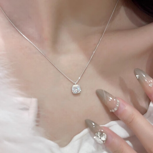 Qiuyu S999 Pure Silver Necklace for Girls High-end Pendant Sugar Cube Clavicle Chain Silver Jewelry Chinese Valentine's Day Gift for Girlfriend 925 Pure Silver Necklace Exquisite Gift Box + Box Chain