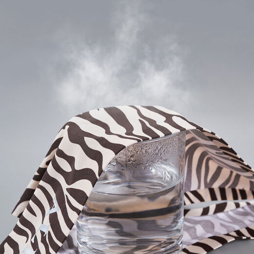 Men's sexy leopard print ice silk thong low-waisted thin and traceless underwear summer breathable single-layer convex sac sports T-pants Huangbao M weight 90-110Jin Jin is equal to 0.5 kg