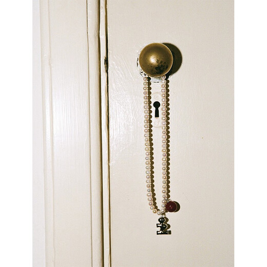 Tagi.<Cream Cherry>Freshwater Alien Pearl Imagination Cherry Pendant Necklace Cream Cherry