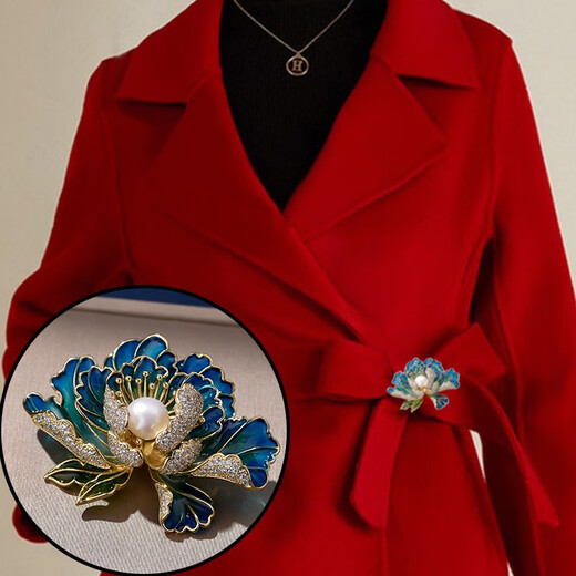 QUAMER Gold Store Peony Flower Brooch Women's High-end Luxury Chinese Pressed Cheongsam Collar Pin Large Clothes Accessories 20 Golden Green Leaf Lily 06498