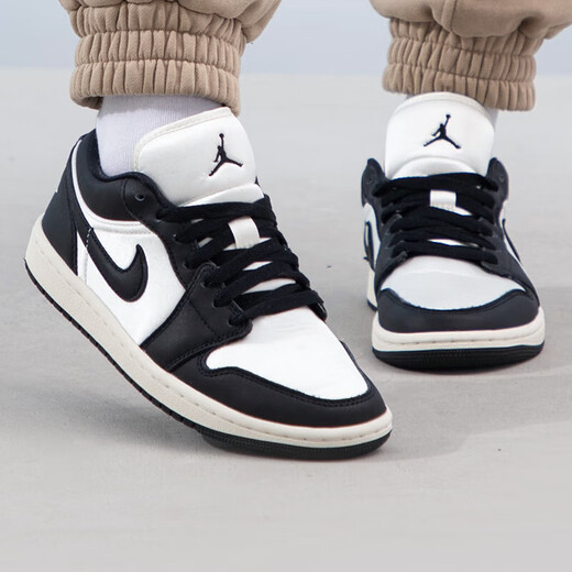Nike (Nike) Freizeitschuhe für Frauen 2025 Sommer AJ1 Schwarz-Weiß Retro Panda Classic Sneakers FB9893-101 36.5