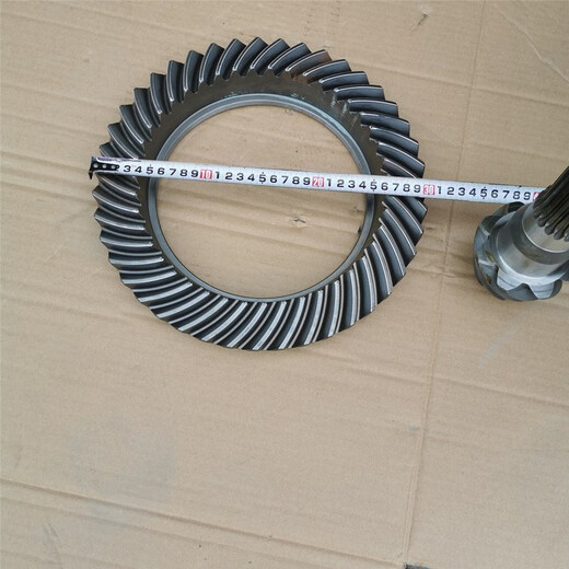 Accessoires de camions JAC Junling Angle de bassin différentiel dents 843 Automobile Cône Spiral Aile arrière essieu à basse vitesse 6700 1048/839