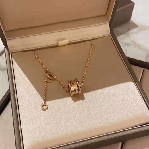 Junpo Spring Necklace Women's 18K Rose Gold Classic Black Ceramic White Ceramic Couple Little Red Clavicle Chain Spring Style Rose Gold