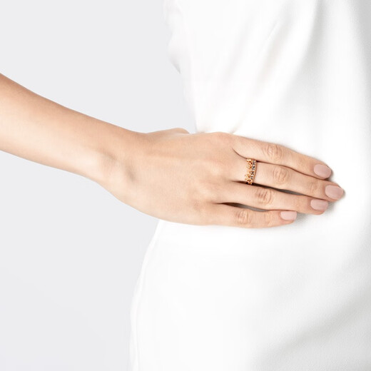 Chow Sang Sang 18K Rose Gold V&A Series Crown Sapphire Color Gold Diamond Ring for Women 90599R18KR 11 Circles