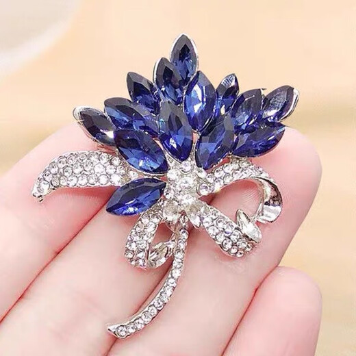 QUAMER high-end rhinestone brooch women's jacket suit coat corsage anti-exposure fixed pin coat Tango flower
