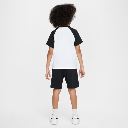 Nike (Nike) Jungen und Jungen Ragdoll Sleeves T-Shirt und Shorts passt zum Sommer.
